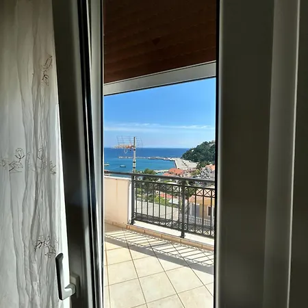 Daisy Maisonette Poros  Exterior photo